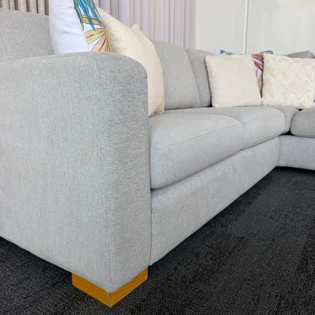Freedom 4 Seater Sofa – Right-Hand Chaise