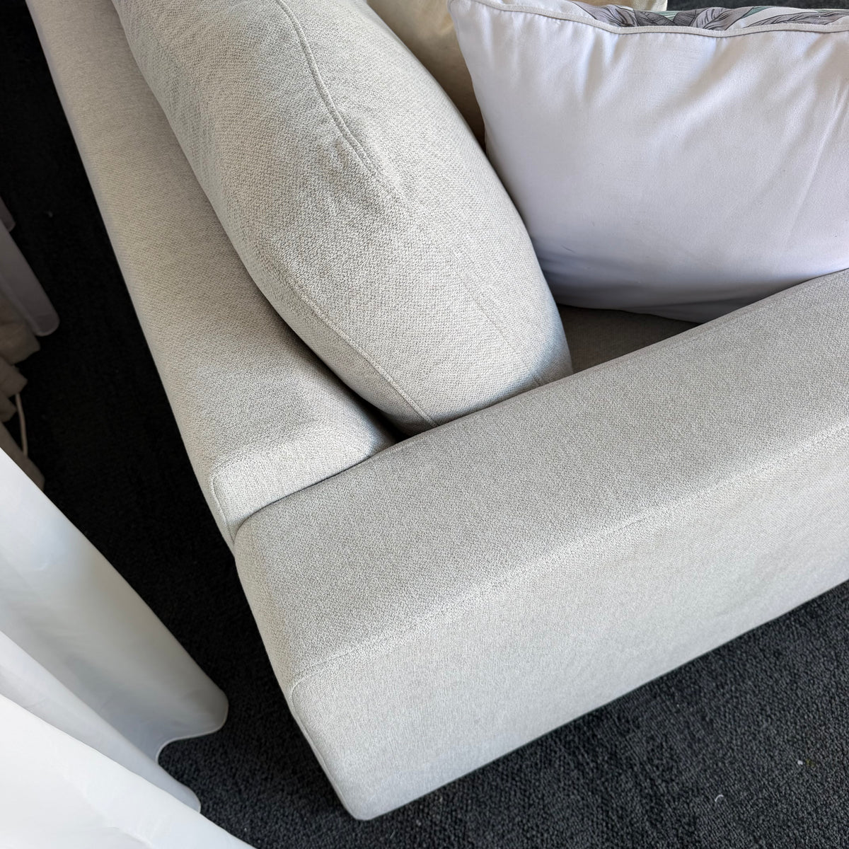 Freedom 4 Seater Sofa – Right-Hand Chaise