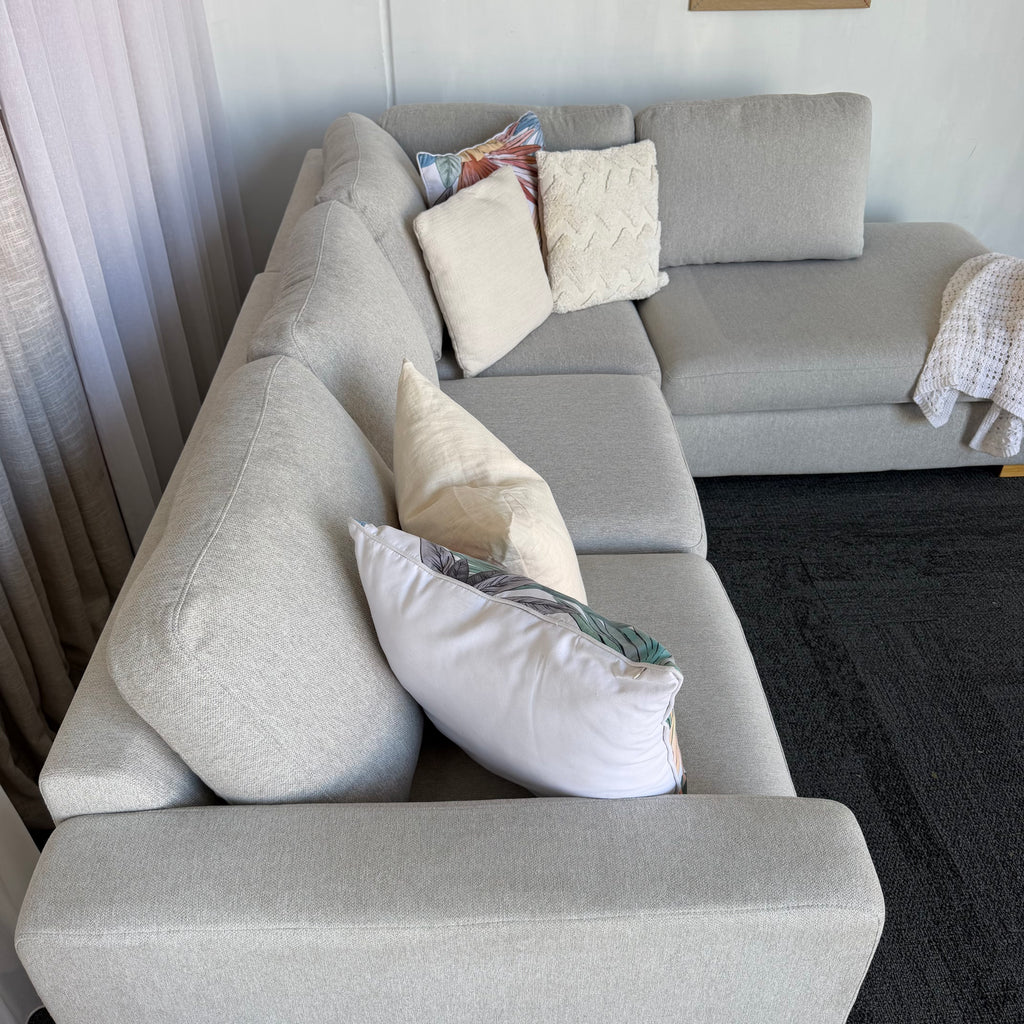 Freedom 4 Seater Sofa – Right-Hand Chaise