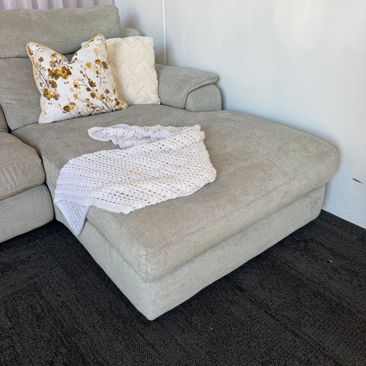 Harvey Norman 3.5 Seater Electric Recliner Couch Lounge Set