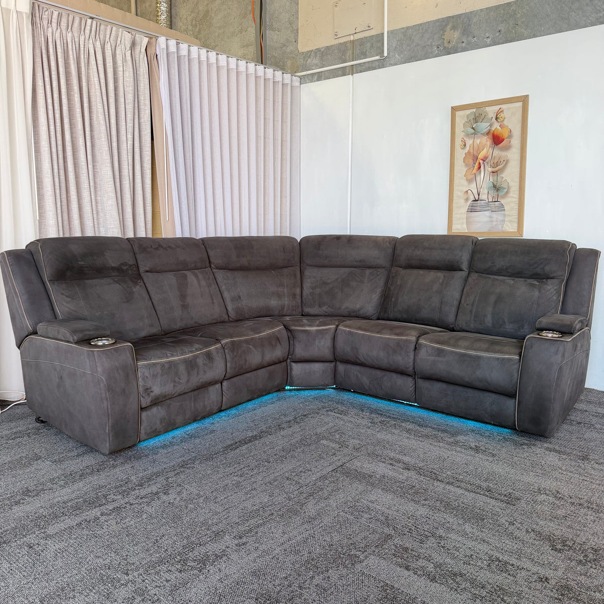 Modern Corner Lounge Suite – Electric Recliner with USB Charger