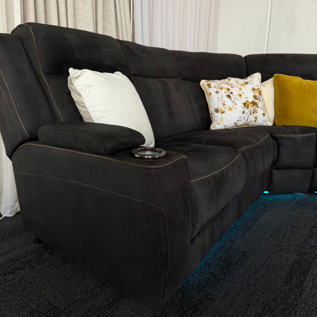 Modern Corner Lounge Suite – Electric Recliner with USB Charger