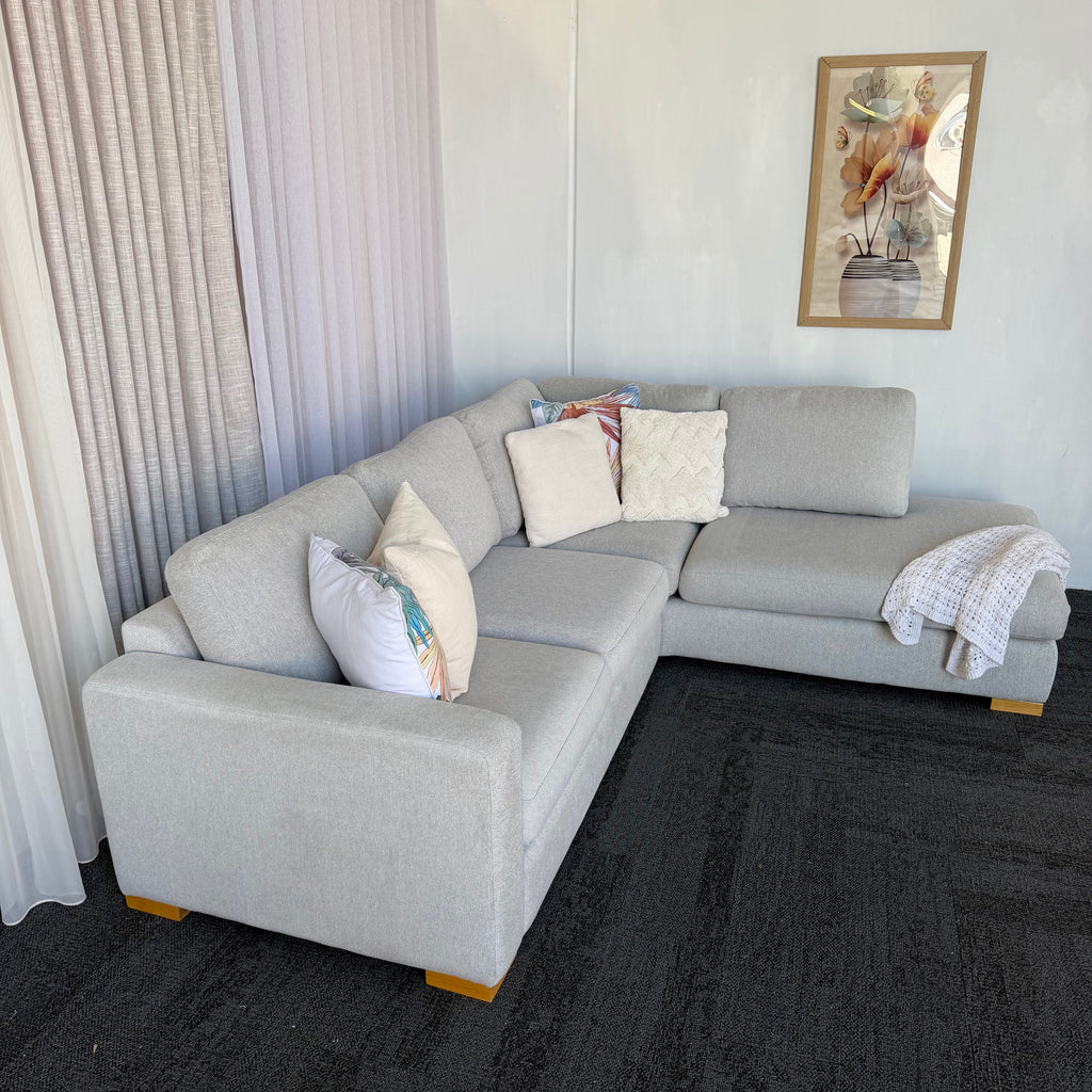 Freedom 4 Seater Sofa – Right-Hand Chaise