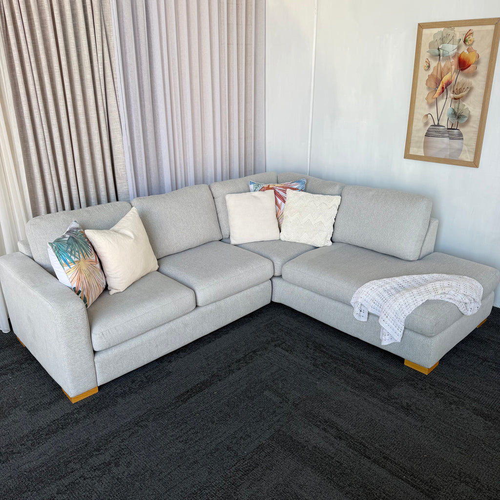 Freedom 4 Seater Sofa – Right-Hand Chaise