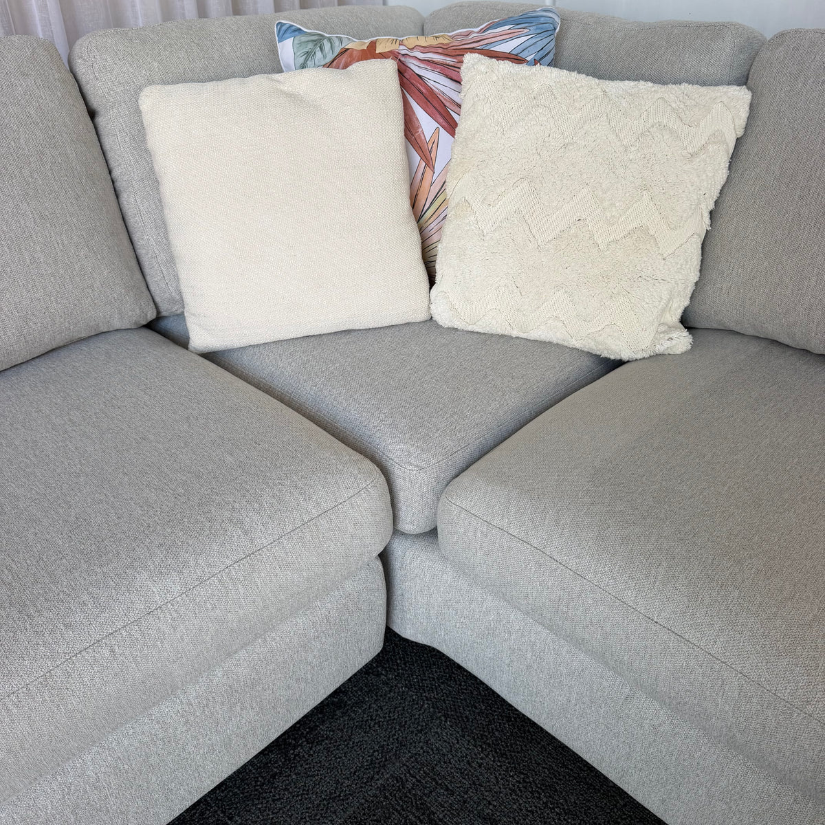 Freedom 4 Seater Sofa – Right-Hand Chaise