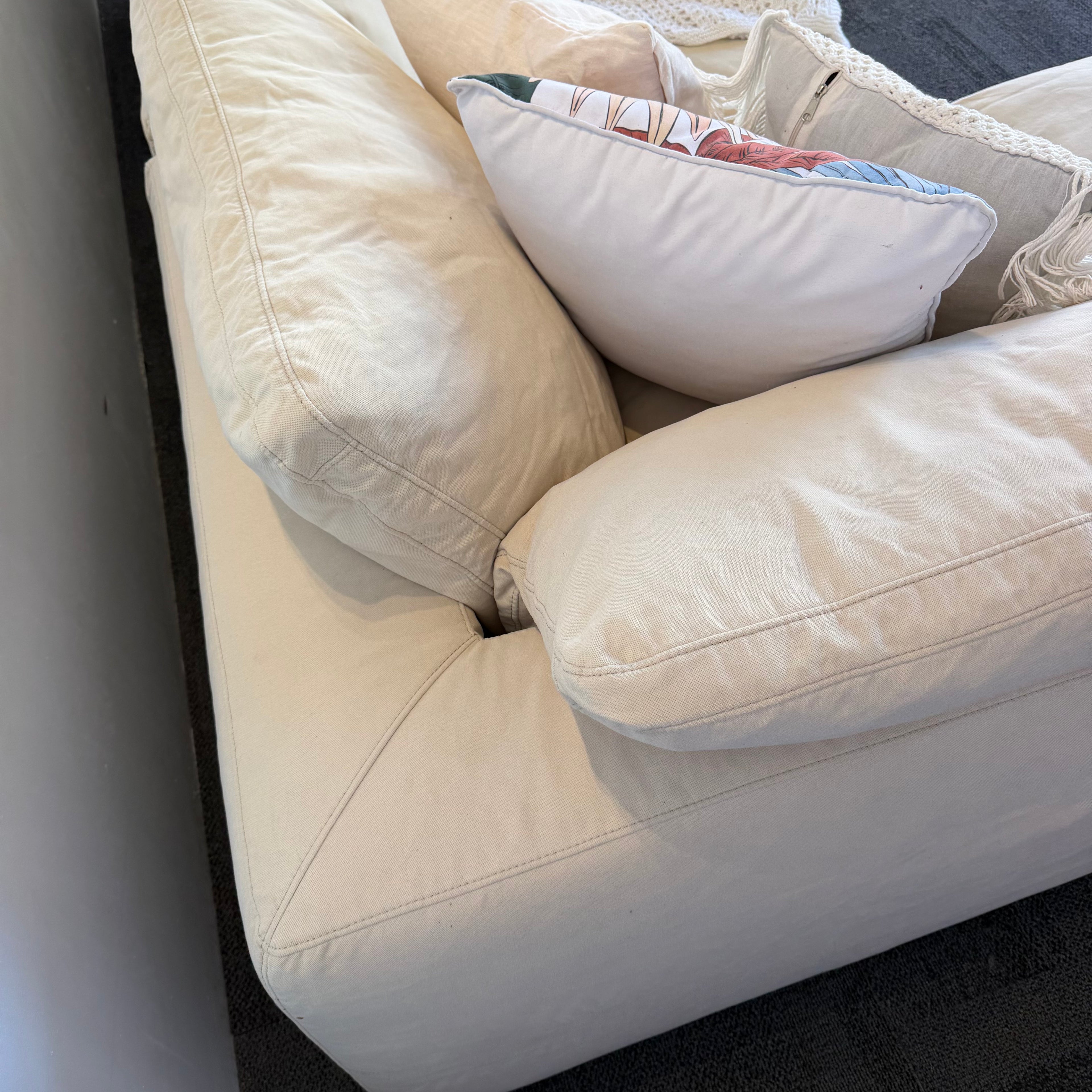 Harvey Norman – 4 Piece Modular Cloud Couch
