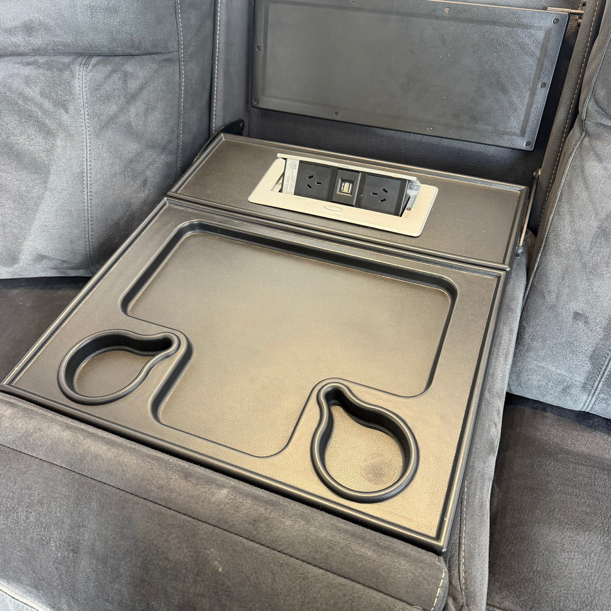 Modern Corner Lounge Suite – Electric Recliner with USB Charger